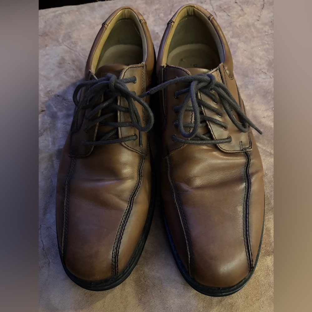 Dockers Men's Tan Leather Oxfords